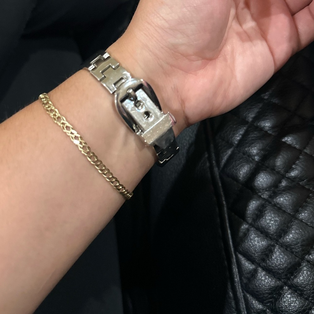 Gucci Silver Swiss made Women's Watch 💎 - Picture 5 of 6